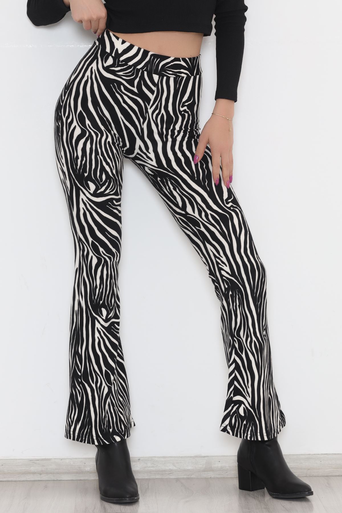 SHEIN Zebra Striped Print Flare Pants